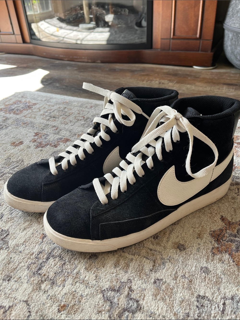 Nike women’s high top Blazers